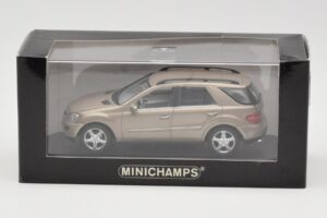 Mercedes ML W164 Kupari Metallic Minichamps 1:43 ML002 Metalli — kuva 4 / 4