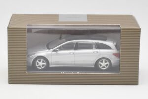 Mercedes R-Class W251 Iridium Silver Minichamps 1:43 B66962214 Metalli — kuva 4 / 4