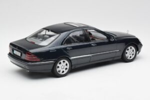 Mercedes S-Class W220 Sininen Maisto 1:18 56051 Metalli — kuva 3 / 8