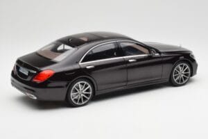 Mercedes S-Class W222 AMG Line Ruby Musta Metallic Norev 1:18 183483 Metalli — kuva 3 / 8