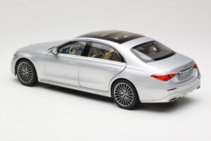 Mercedes S-Class W223 AMG Line Brilliant Silver Norev 1:18 183805 Metalli — kuva 7 / 8