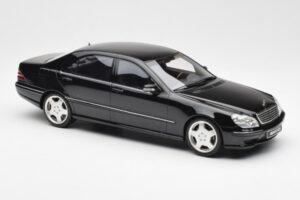 Mercedes AMG S55 W220 Musta Otto 1:18 OT832 Hartsi — kuva 4 / 6