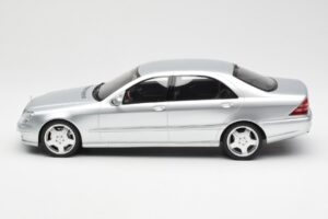 Mercedes AMG S55 W220 Hopea Otto 1:18 OT292 Hartsi — kuva 3 / 6