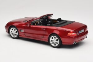 Mercedes SL 500 R230 Red Metallic Rajoitettu Painos Norev 1:18 183841 Metalli — kuva 7 / 8