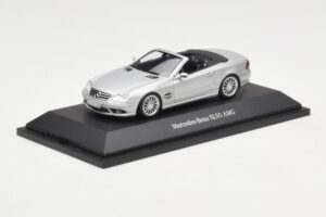 Mercedes SL 55 AMG R230 Hopea Minichamps 1:43 B66962347 Metalli — kuva 2 / 4