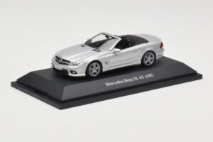 Mercedes SL 63 AMG R230 Silver Metallic Minichamps 1:43 B66960018 Metalli — kuva 2 / 4