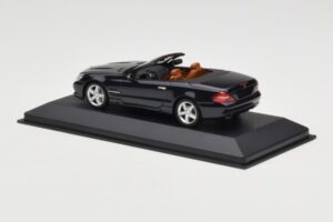Mercedes SL R230 Musta Minichamps 1:43 B66961922 Metalli — kuva 3 / 4