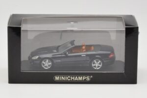 Mercedes SL R230 Musta Minichamps 1:43 B66961922 Metalli — kuva 4 / 4