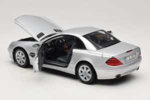 Mercedes SL R129 Hopea Minichamps 1:18 B66962133 Metalli — kuva 7 / 10