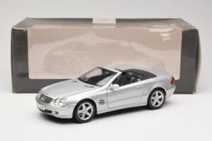 Mercedes SL R230 Hopea Maisto 1:18 B66962125 Metalli — kuva 8 / 8