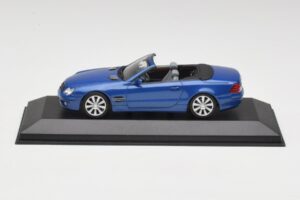 Mercedes SL R230 Tanzanite Sininen Minichamps 1:43 B66962250 Metalli