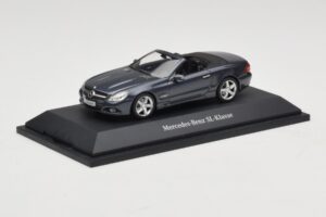 Mercedes SL R230 Tenorit Grey Metallic Minichamps 1:43 B66962392 Metalli — kuva 2 / 4