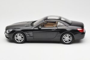 Mercedes SL R231 Magnetite Musta Metallic Norev 1:18 B66960107 Metalli — kuva 5 / 9