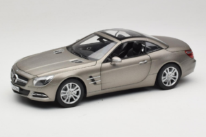 Mercedes SL500 R231 Dark Grey Matt Norev 1:18 183590 Metalli — kuva 3 / 9