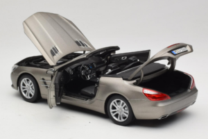 Mercedes SL500 R231 Dark Grey Matt Norev 1:18 183590 Metalli — kuva 6 / 9