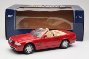 Mercedes SL500 R129 Punainen Revell 1:18 08927 Metalli — kuva 8 / 8