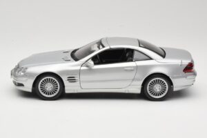 Mercedes SL55 AMG R230 Hopea Maisto 1:18 36894 Metalli — kuva 4 / 8