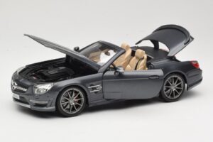 Mercedes SL65 AMG Black Series R230 Matte Black Maisto 1:18 36198 Metalli — kuva 2 / 8