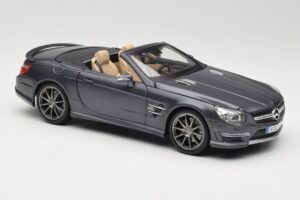 Mercedes SL65 AMG Black Series R230 Matte Black Maisto 1:18 36198 Metalli — kuva 6 / 8