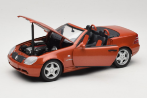 Mercedes SLK R170 230 AMG Orange Metallic Minichamps 1:18 B66005227 Metalli — kuva 2 / 9