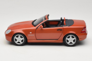 Mercedes SLK R170 230 AMG Orange Metallic Minichamps 1:18 B66005227 Metalli — kuva 4 / 9