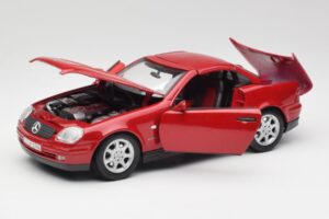 Mercedes SLK 230 R170 Punainen Maisto 1:18 56023 Metalli — kuva 3 / 9