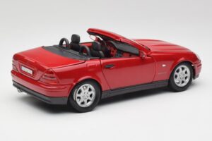 Mercedes SLK 230 R170 Punainen Maisto 1:18 56023 Metalli — kuva 4 / 9