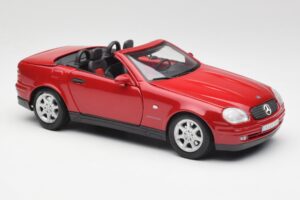 Mercedes SLK 230 R170 Punainen Maisto 1:18 56023 Metalli — kuva 7 / 9