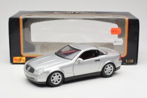 Mercedes SLK R170 Roadster Hopea Maisto 1:18 31674 Metalli — kuva 2 / 9