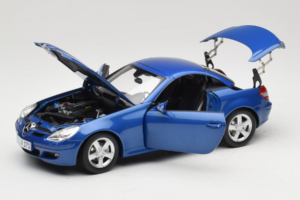 Mercedes SLK R171 Blue Metallic Minichamps 1:18 100033131 Metalli — kuva 2 / 11