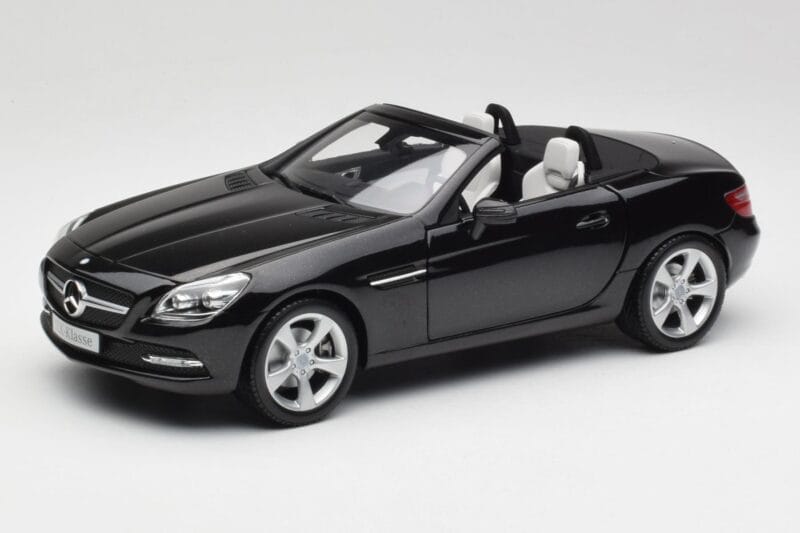 Mercedes SLK R172 Magnetite Musta Minichamps 1:18 B66960514 Metalli