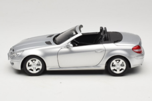 Mercedes SLK R171 Hopea Minichamps 1:18 B66962318 Metalli — kuva 4 / 9