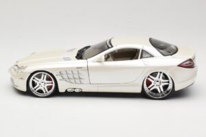 Mercedes SLR McLaren C199 Valkoinen Maisto 1:18 31068 Metalli — kuva 4 / 8