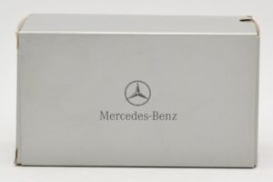 Mercedes SLR McLaren Crystal Silver Minichamps 1:43 B66961974 Metalli — kuva 4 / 4