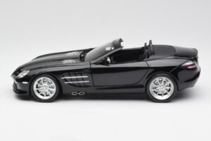 Mercedes SLR McLaren Roadster R199 Crystal Galaxit Musta Minichamps 1:18 B66961004 Metalli — kuva 4 / 8