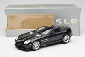 Mercedes SLR McLaren Roadster R199 Crystal Galaxit Musta Minichamps 1:18 B66961004 Metalli — kuva 8 / 8