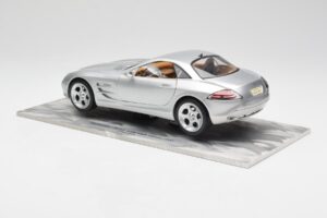 Mercedes SLR Vision Hopea Rajoitettu Erä Alumiinialustalla Bburago 1:18 B66962102 Metalli — kuva 7 / 8