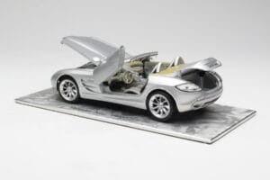 Mercedes SLR Vision Roadster Liquid Hopea Maisto 1:18 B66963208 Metalli — kuva 5 / 8