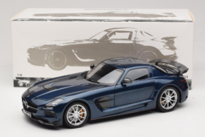 Mercedes SLS AMG Black Series Daytona Blue Metallic Minichamps 1:18 110033026 Metalli — kuva 8 / 8