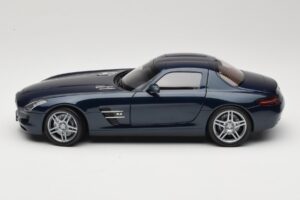 Mercedes SLS AMG C197 Blue Metallic Minichamps 1:18 100039021 Metalli — kuva 4 / 8