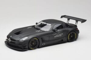 Mercedes AMG SLS C197 GT3 45 Vuotta Driving Performance Minichamps 1:18 151133100 Metalli