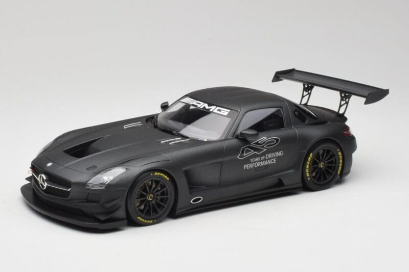 Mercedes AMG SLS C197 GT3 45 Vuotta Driving Performance Minichamps 1:18 151133100 Metalli