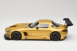 Mercedes AMG SLS C197 GT3 Street Kulta Minichamps 1:18 151113106 Metalli — kuva 3 / 6