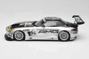 Mercedes AMG SLS C197 GT3 Team AMG China #96 M. Hakkinen / C. Cheng Zhuhai 6th 2011 Minichamps 1:18 151113196 Metalli — kuva 3 / 6