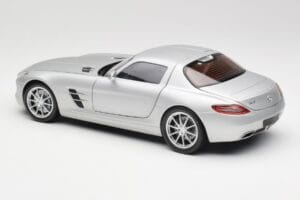 Mercedes SLS AMG C197 Iridium Hopea Minichamps 1:18 100039026 Metalli — kuva 7 / 8