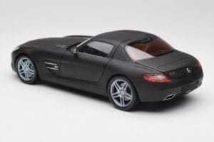 Mercedes SLS AMG C197 Matte Black Minichamps 1:18 100039027 Metalli — kuva 7 / 8