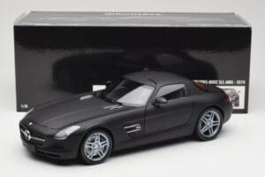 Mercedes SLS AMG C197 Matte Black Minichamps 1:18 100039027 Metalli — kuva 8 / 8