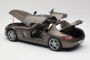 Mercedes SLS AMG C197 Monza Harmaa Minichamps 1:18 B66960044 Metalli — kuva 5 / 8