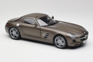 Mercedes SLS AMG C197 Monza Harmaa Minichamps 1:18 B66960044 Metalli — kuva 6 / 8