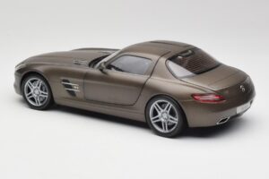 Mercedes SLS AMG C197 Monza Harmaa Minichamps 1:18 B66960044 Metalli — kuva 7 / 8